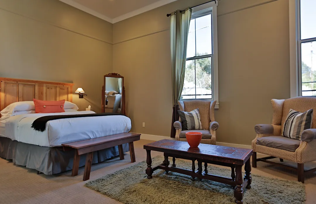 Hanford House-1